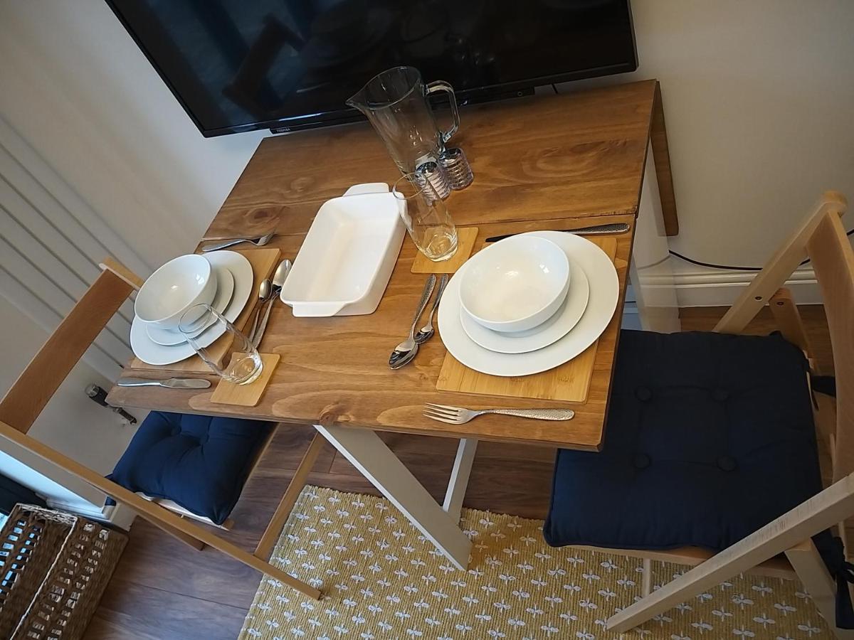 The Annexe Apartment *